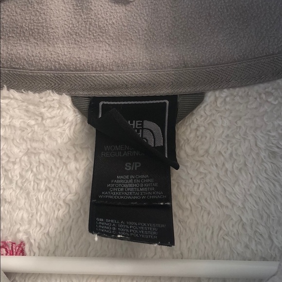 Women’s Osito The North Face Jacket ☃️🥰 - Picture 4 of 8